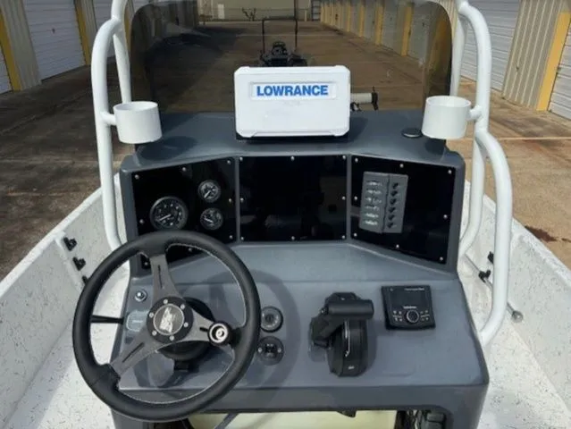 Slide: The Image of Freedom Boats 18' Patriot 2024 - 7