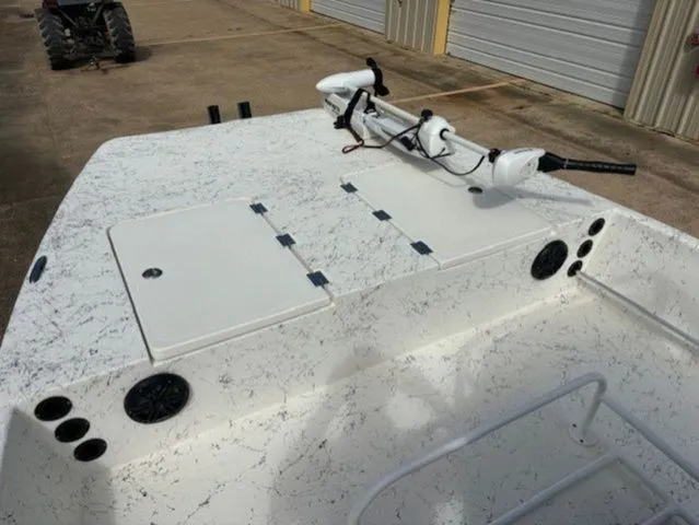 Slide: The Image of Freedom Boats 18' Patriot 2024 - 8