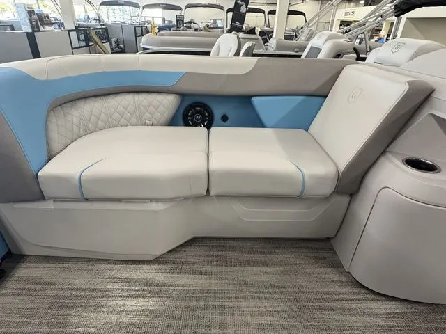 Slide: The Image of Godfrey SW 2286 QS 2025 - 6