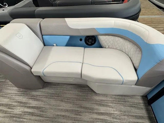 Slide: The Image of Godfrey SW 2286 QS 2025 - 8