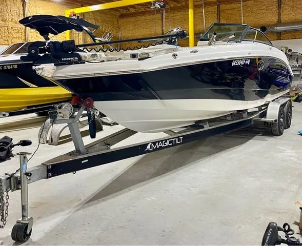 The Image of NauticStar 243 Deck 2019 - 1