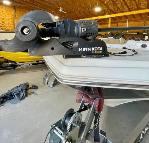 Slide: The Image of NauticStar 243 Deck 2019 - 4