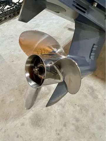 Slide: The Image of NauticStar 243 Deck 2019 - 9