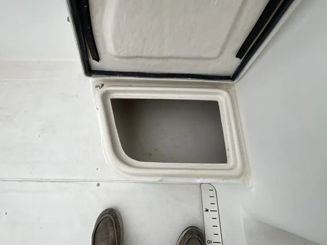 Slide: The Image of Seaswirl 2301 CC Striper 2005 - 12