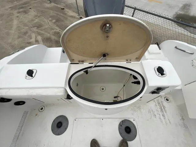 Slide: The Image of Seaswirl 2301 CC Striper 2005 - 16