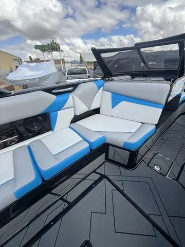 Slide: The Image of Supreme S220 2026 - 10