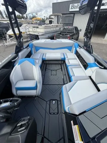 Slide: The Image of Supreme S220 2026 - 6