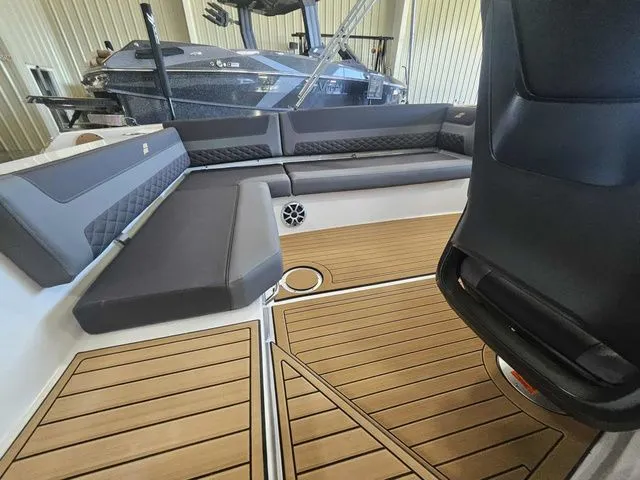 Slide: The Image of Starcraft SVX 211 OB 2026 - 11