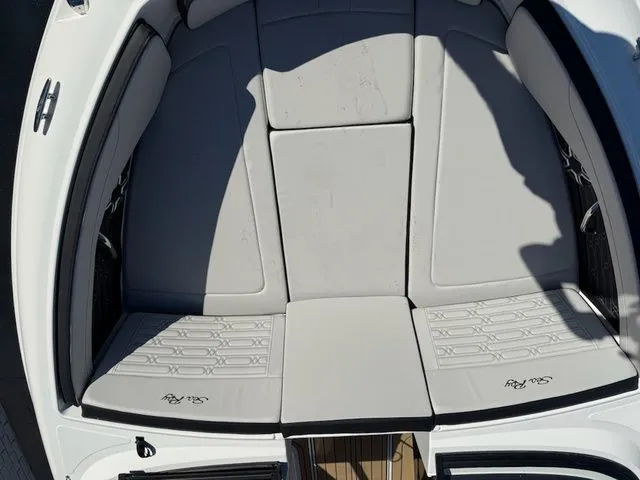 Slide: The Image of Sea Ray SPX 210 Outboard 2026 - 14