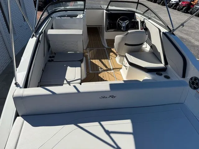 Slide: The Image of Sea Ray SPX 210 Outboard 2026 - 7