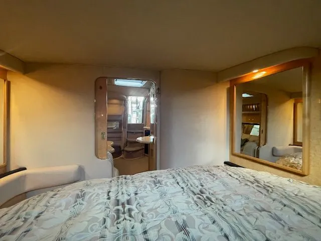 Slide: The Image of Sea Ray Sundancer 370 1998 - 32