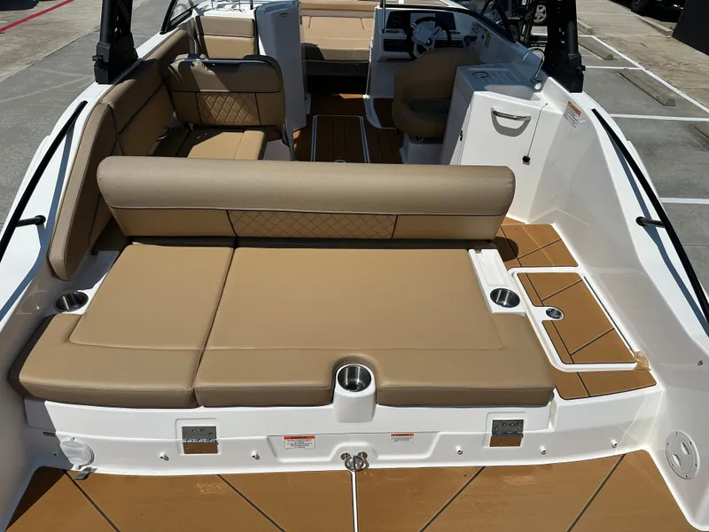 Slide: The Image of Bayliner D22I 2025 - 12