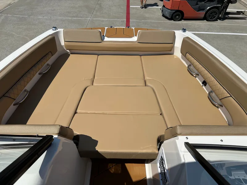 Slide: The Image of Bayliner D22I 2025 - 26