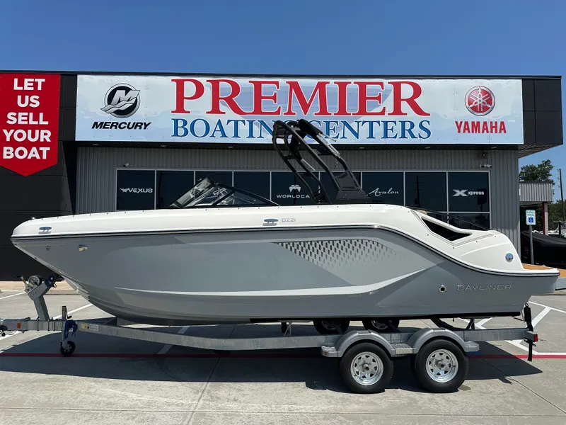Slide: The Image of Bayliner D22I 2025 - 3
