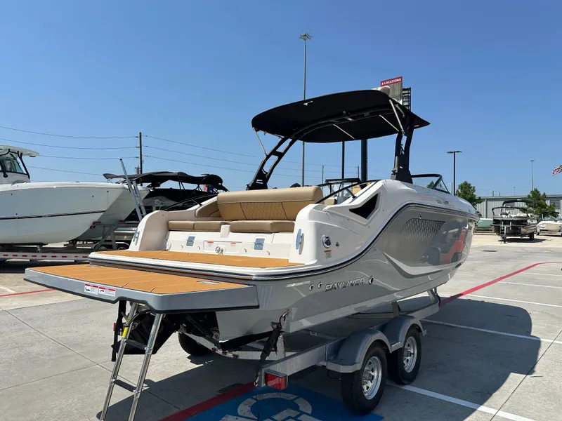 Slide: The Image of Bayliner D22I 2025 - 9