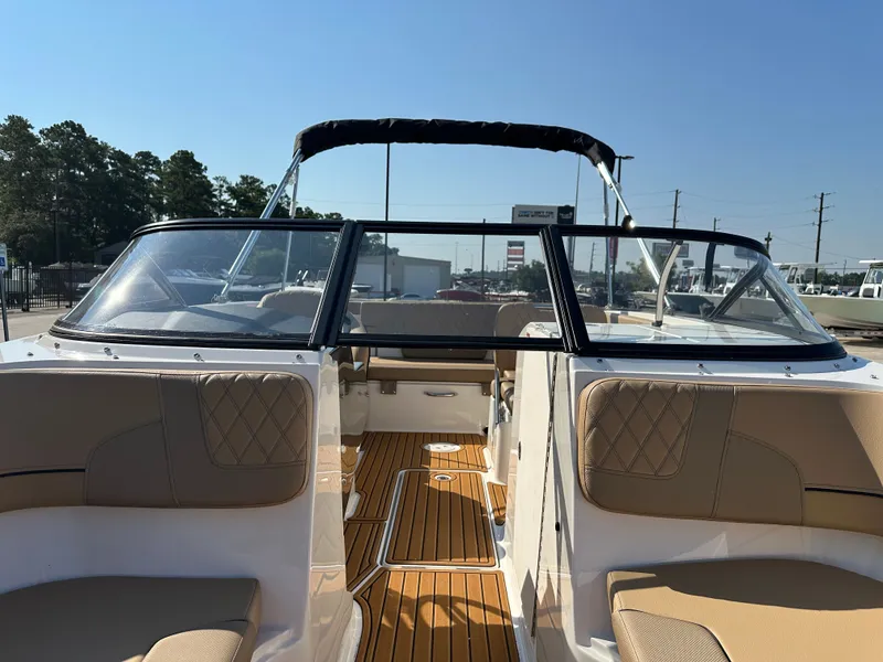 Slide: The Image of Bayliner VR6 2025 - 21