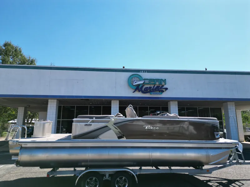 Slide: The Image of Tahoe LTZ QL21T 2024 - 1