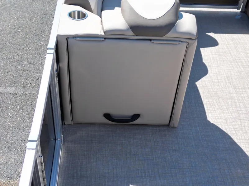 Slide: The Image of Tahoe LTZ QL21T 2024 - 13