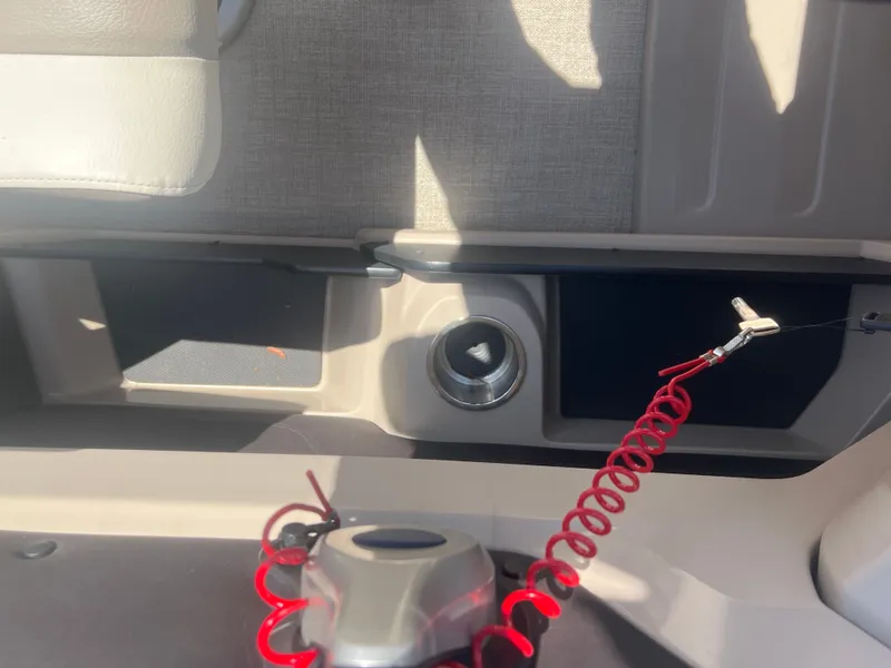 Slide: The Image of Tahoe LTZ QL21T 2024 - 21