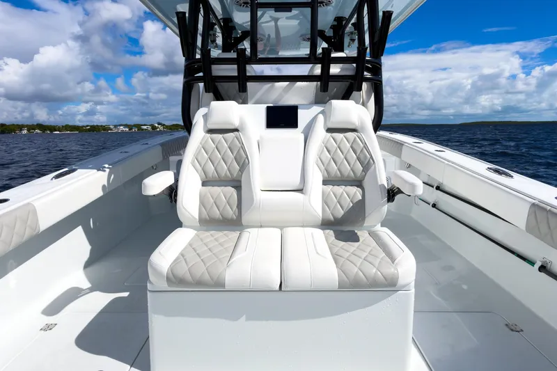 Slide: The Image of Freeman 34 Electric Bill - Seating - 13