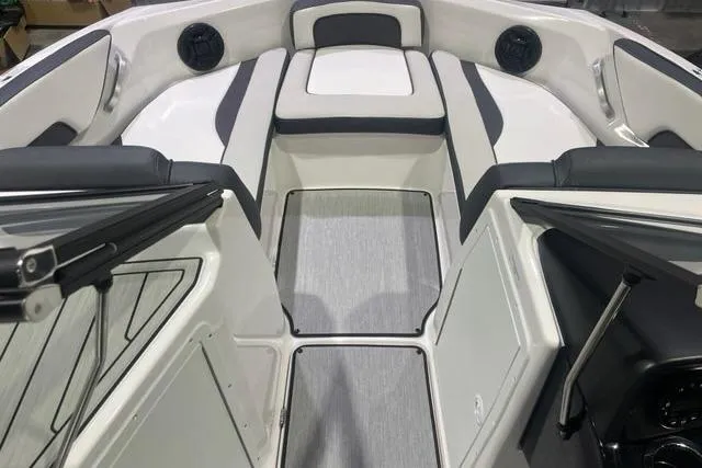 Slide: The Image of 2025 Yamaha Boats AR195 interior with sleek seating and modern design. - 7