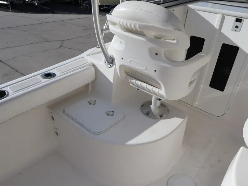 Slide: The Image of Sea Fox 216 Walkaround 2014 - 9