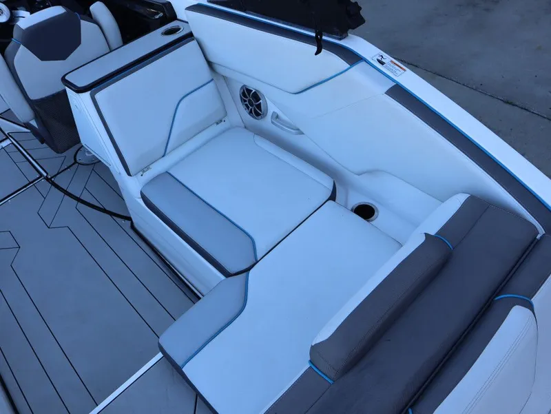 Slide: The Image of Yamaha 252XE 2021 - 10