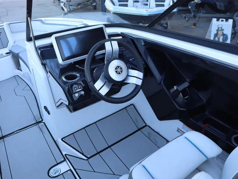 Slide: The Image of Yamaha 252XE 2021 - 14