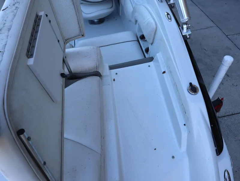 Slide: The Image of Crownline Boats LS 210 2009 - 6