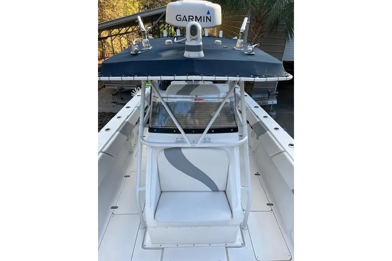 Slide: The Image of 2006 Fountain 38 Tournament Edition boat with Garmin equipment, featuring a sleek design. - 3