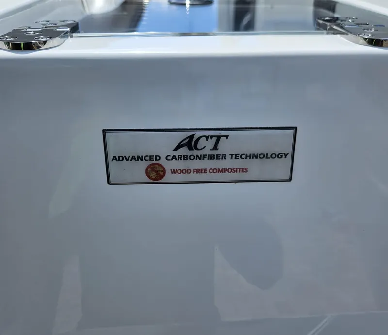 Slide: The Image of 2019 Blackfin 222 CC featuring Advanced Carbonfiber Technology, wood-free composites. - 17