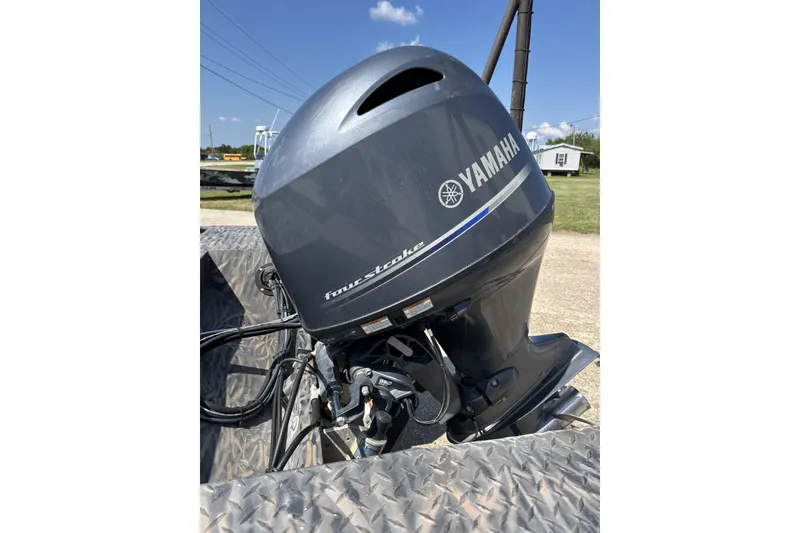 Slide: The Image of Yamaha four-stroke outboard motor on 2022 Alweld 2270 Large Flat Bottom boat. - 4