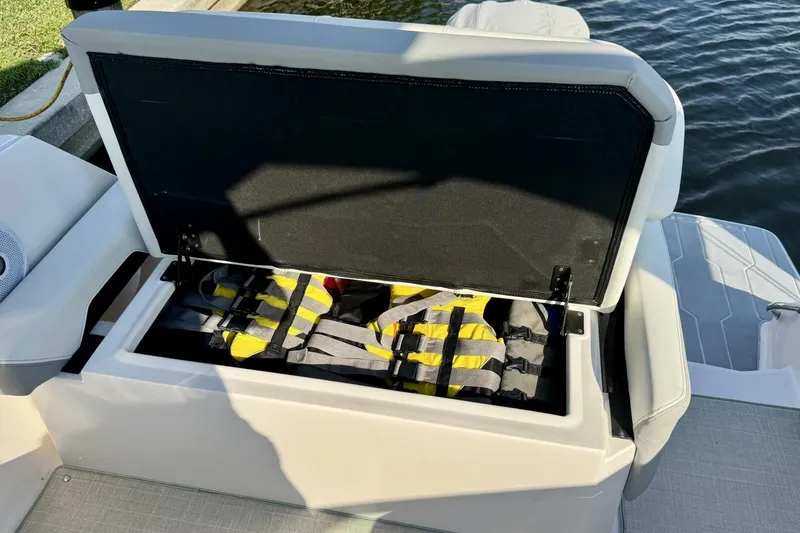 Slide: The Image of 2022 Regal 26 XO - 14