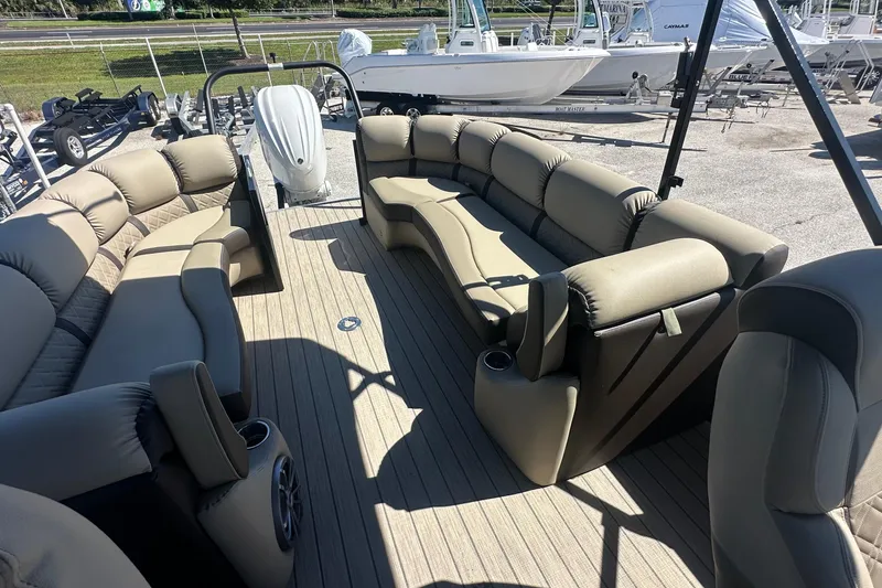 Slide: The Image of 2024 Veranda VP 25RC pontoon boat interior with spacious seating and modern design. - 5