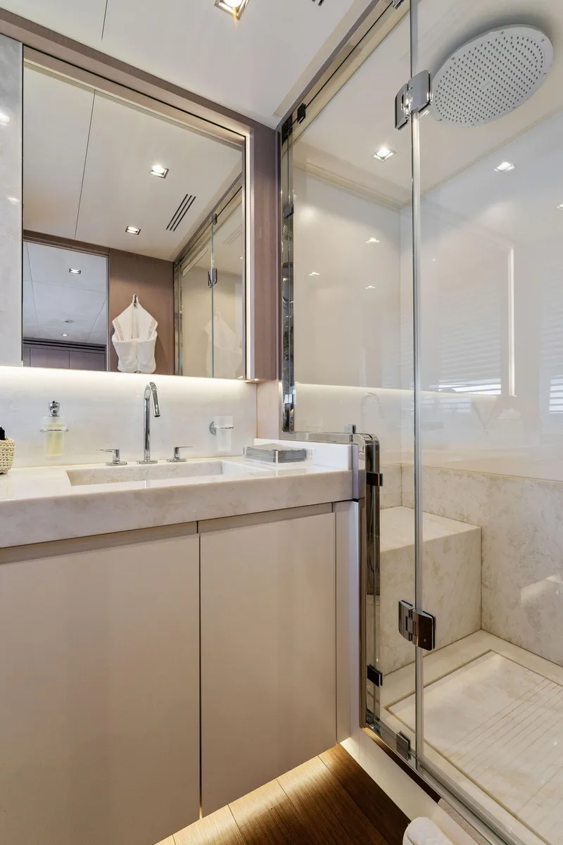 Slide: The Image of Mangusta 33M Gransport 2020 - 51