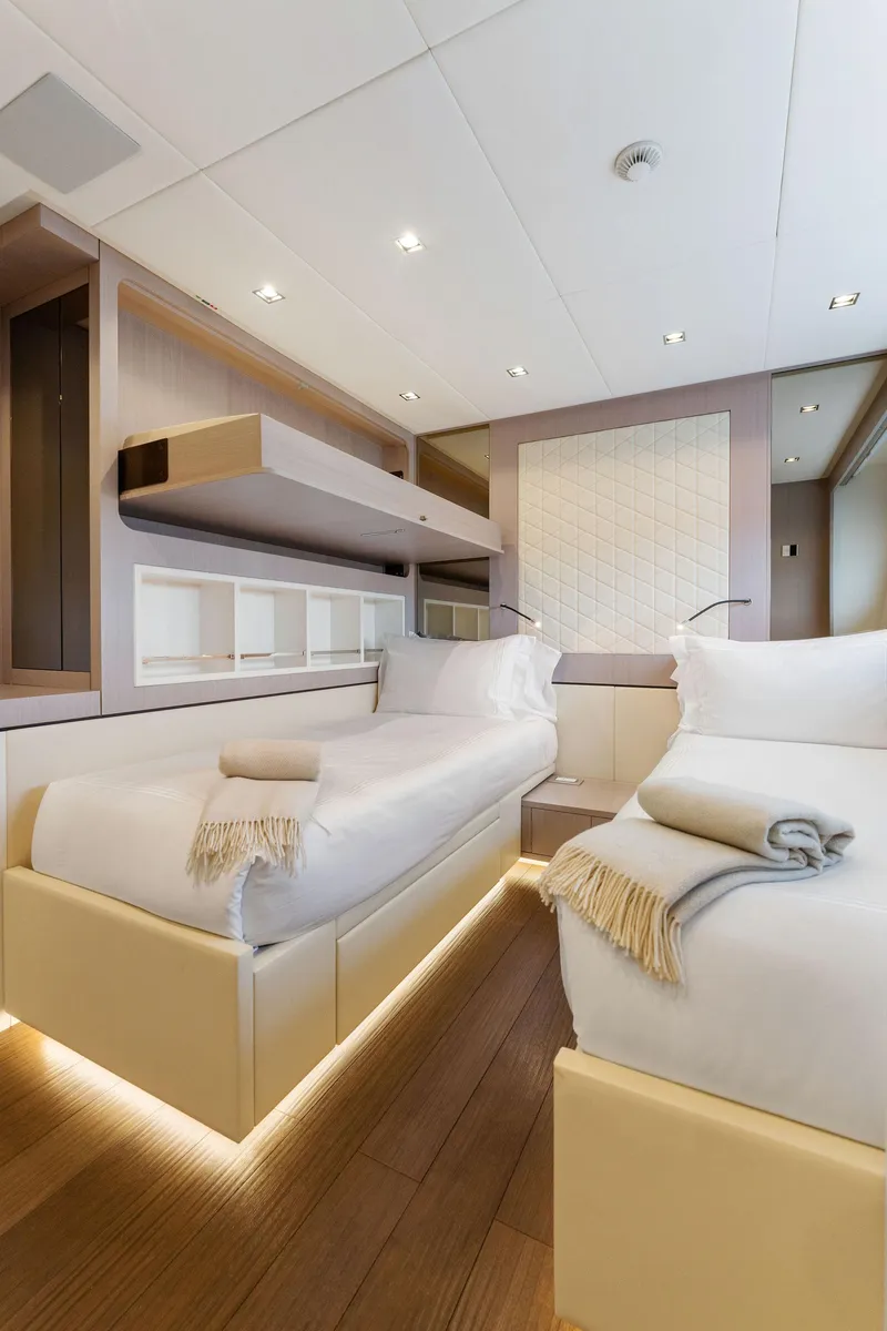 Slide: The Image of Mangusta 33M Gransport 2020 - 68