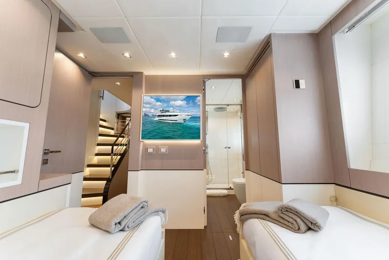 Slide: The Image of Mangusta 33M Gransport 2020 - 71