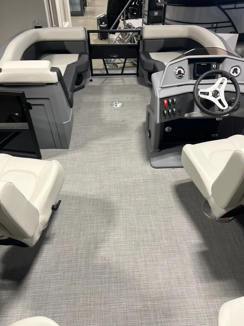 Slide: The Image of Interior of Sylvan R-20 PARTY FISH 2026 pontoon boat. - 4