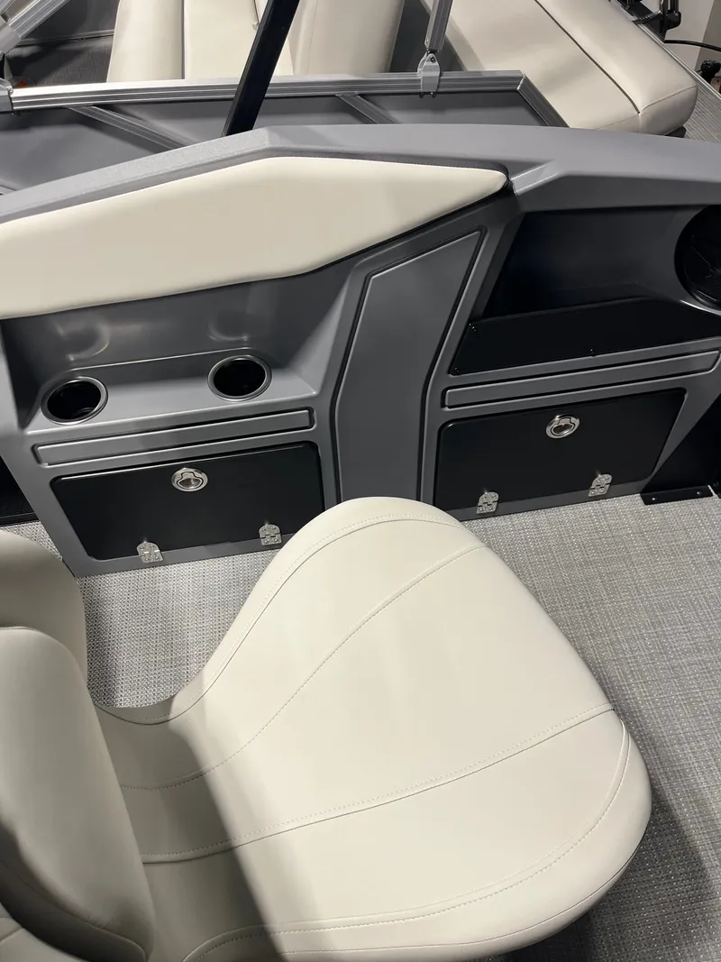 Slide: The Image of Interior of 2026 Sylvan R-20 PARTY FISH with seat and cup holders. - 5