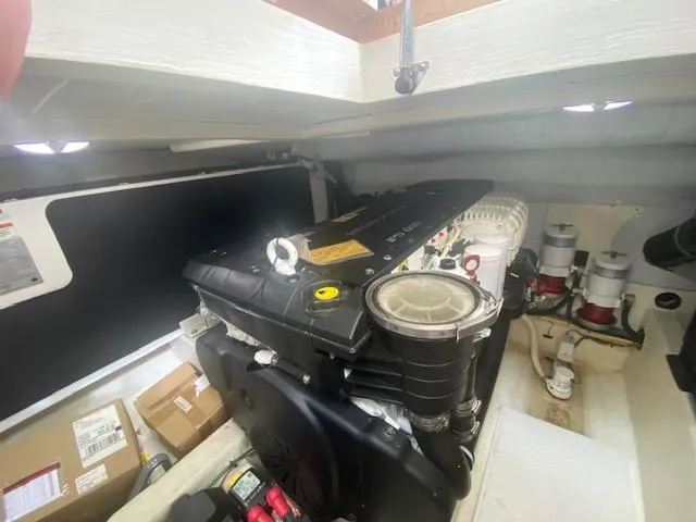 Slide: The Image of Engine room of a 2015 Sabre 42 Salon Express yacht. - 40