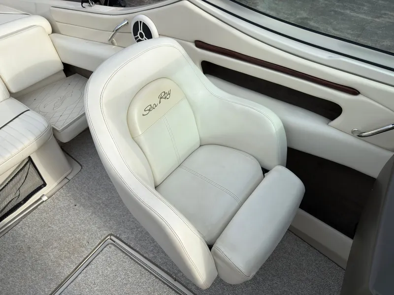 Slide: The Image of Sea Ray 230 Select 2008 - 10