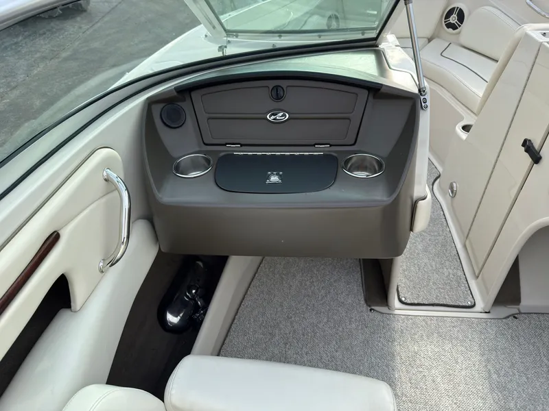 Slide: The Image of Sea Ray 230 Select 2008 - 11