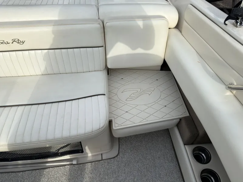 Slide: The Image of Sea Ray 230 Select 2008 - 8