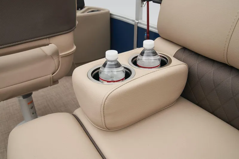 Slide: The Image of Manufacturer Provided Image: Sun Tracker Fishin' Barge 20 DLX - 13