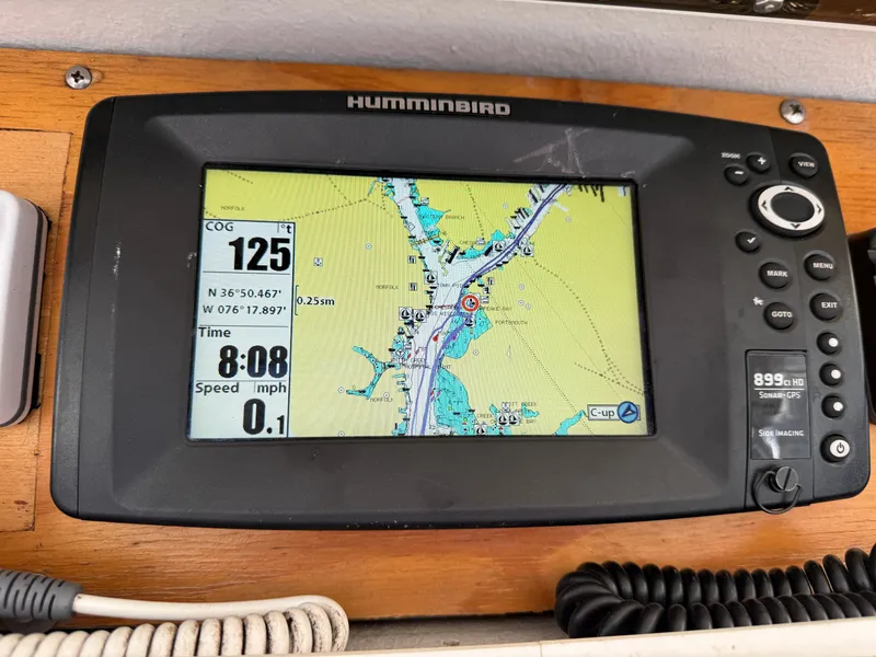 Slide: The Image of World Cat 266 SC 2000 - 9