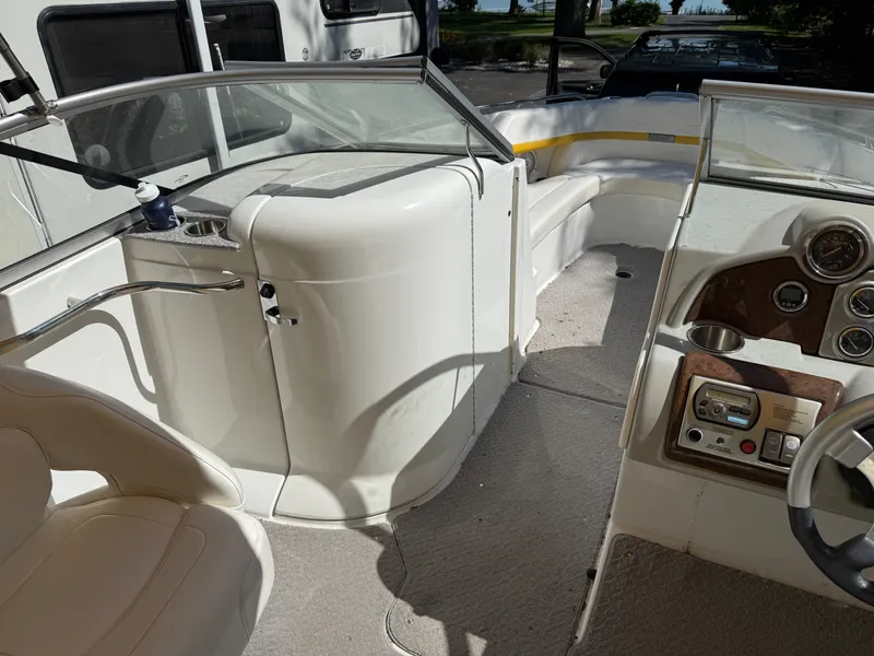 Slide: The Image of Formula 240 Bowrider 2007 - 18