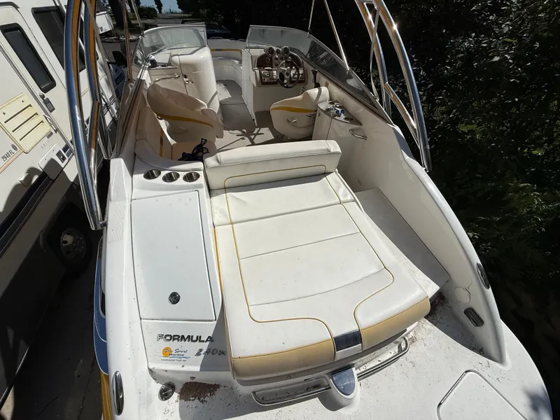 Slide: The Image of Formula 240 Bowrider 2007 - 6