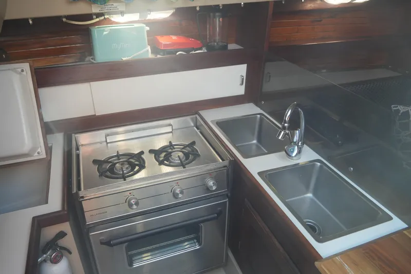 Slide: The Image of Galley area of Catalina 30 Tall Rig Mark II, year 1989. - 17