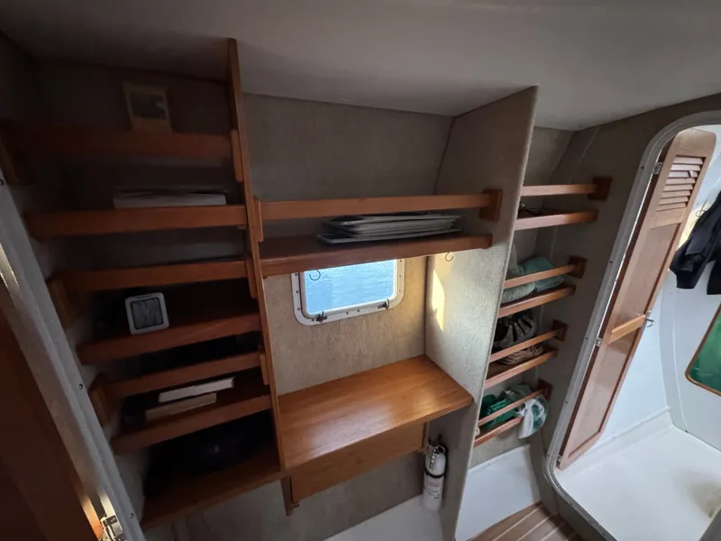 Slide: The Image of Manta 40' 1999 - 38