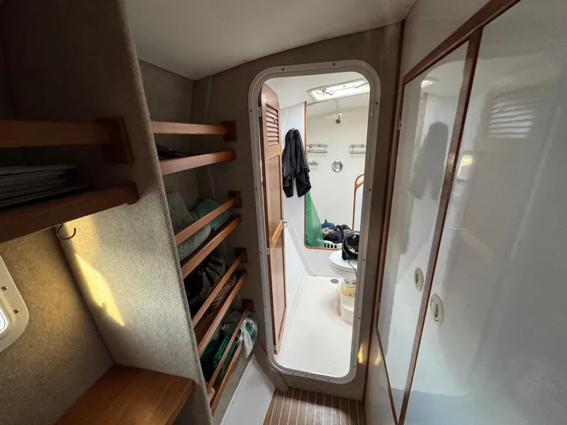 Slide: The Image of Manta 40' 1999 - 39